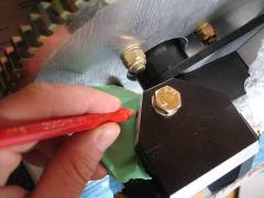 Measuring the available pitch of the rotor head.